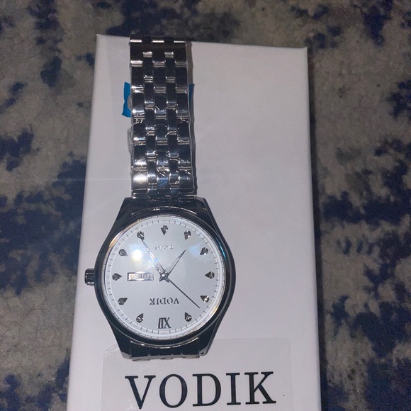 VODIK watch diamonds main image 8
